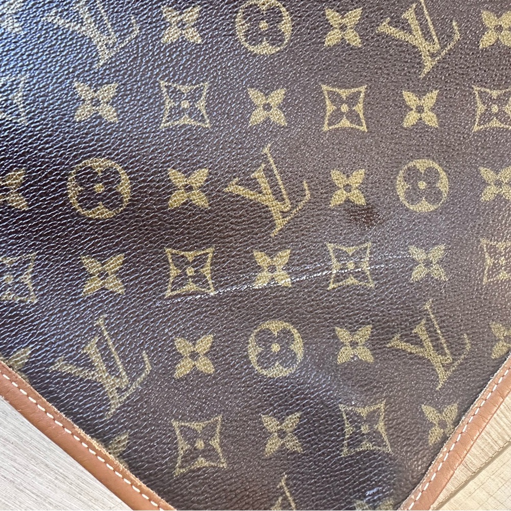 Extremely rare, vintage Louis Vuitton Monogram garment bag with side zippers. - Picture 15 of 16
